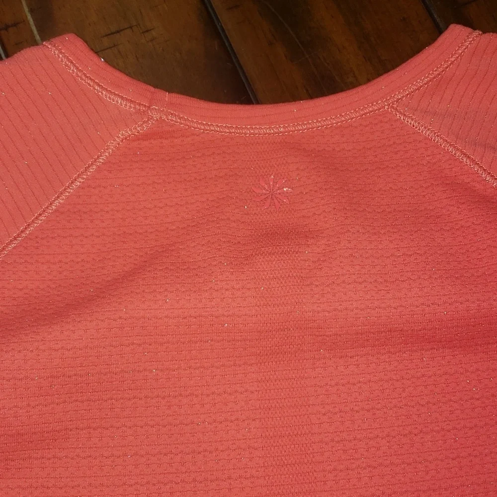 Athleta shimmer power up top